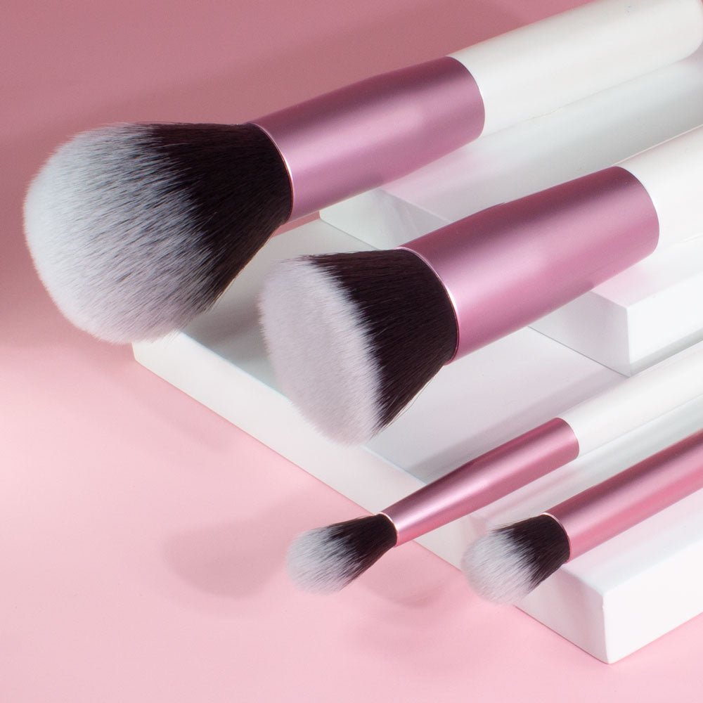 what makeup brushes do i need in my kit