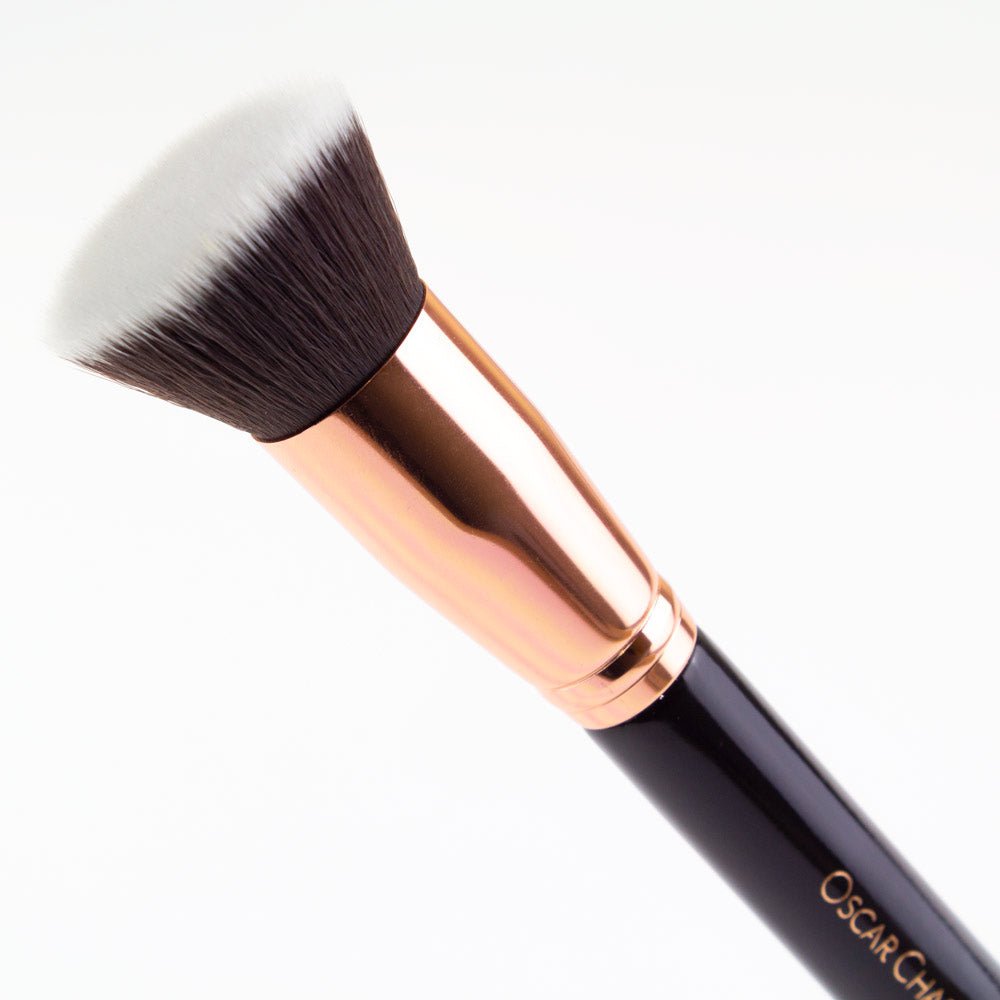 Oscar Charles 104 Luxe Flat Top Foundation Buff Makeup Brush - Oscar Charles - 10145104 - 5060597570046