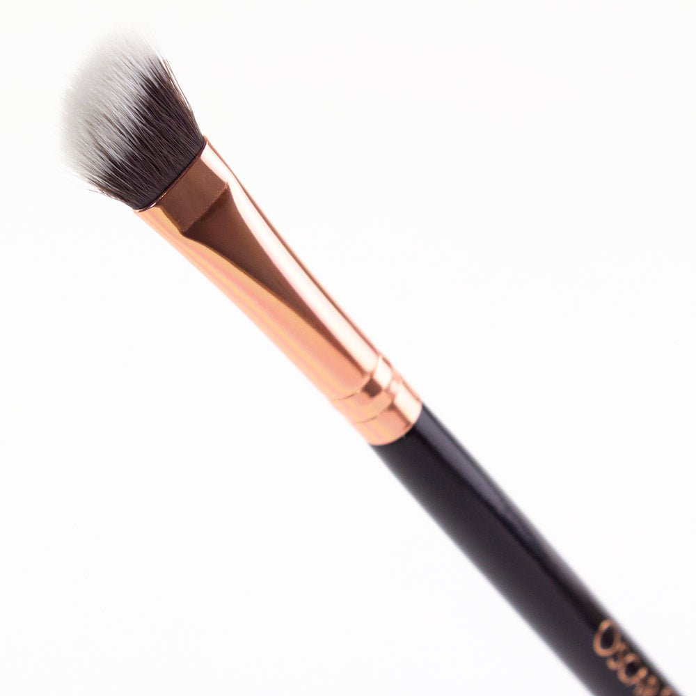 Oscar Charles 111 Luxe Angled Eye Shadow Makeup Brush - Oscar Charles - 10145111 - 5060597570114