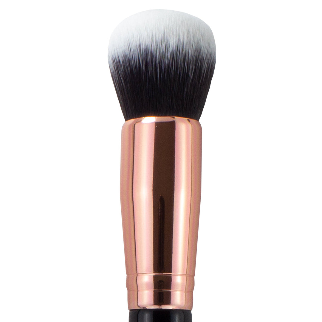 Oscar Charles 118 Luxe Silk Finish Foundation Makeup Brush - Oscar Charles - 10145147 - 5060597570268