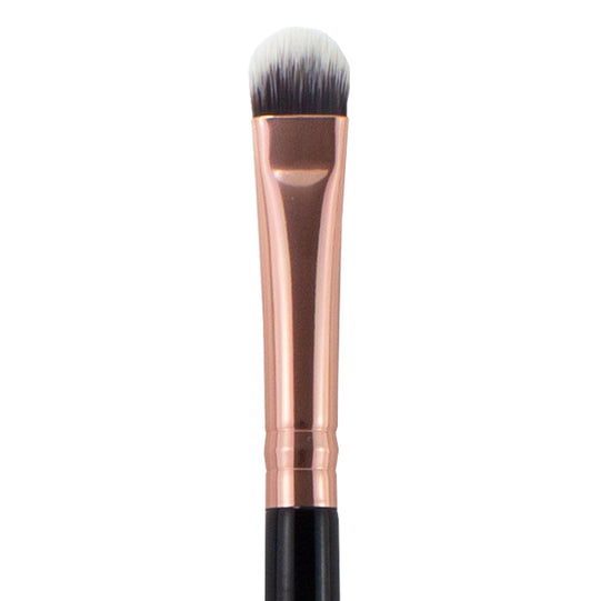 Oscar Charles 110 Luxe Small Eye Shadow Makeup Brush - Oscar Charles - 10145139 - 5060597570381