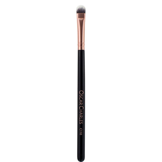 Oscar Charles 110 Luxe Small Eye Shadow Makeup Brush - Oscar Charles - 10145139 - 5060597570381