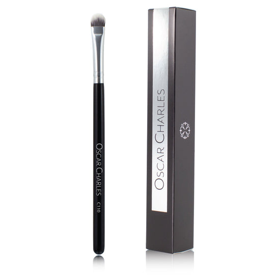 Oscar Charles 110 Luxe Small Eye Shadow Makeup Brush - Oscar Charles - 10145139 - 5060597570381