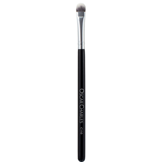 Oscar Charles 110 Luxe Small Eye Shadow Makeup Brush - Oscar Charles - 10145139 - 5060597570381