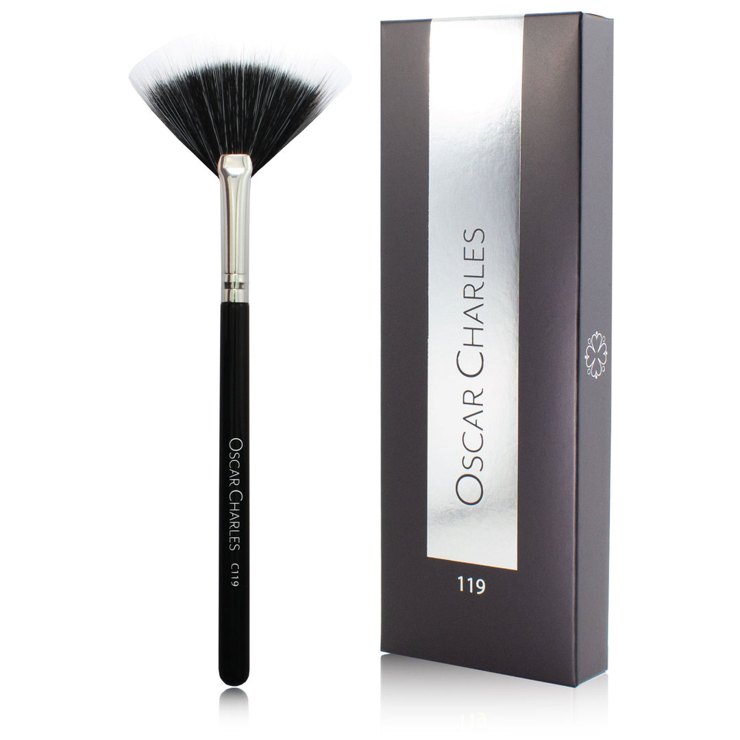 Oscar Charles 119 Luxe Small Duo Fan Makeup Brush - Oscar Charles - 10145148 - 5060597570473