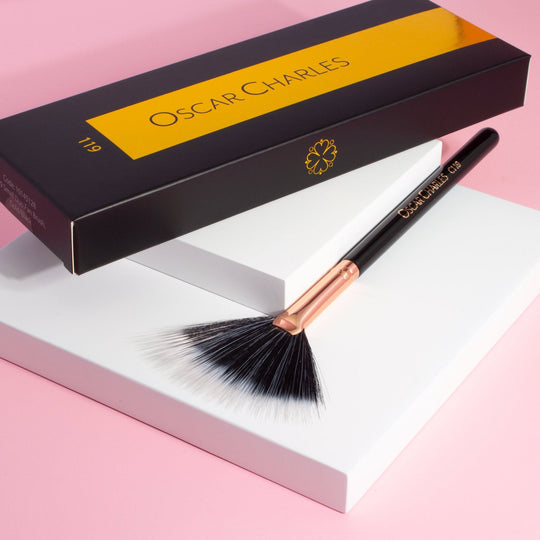 Oscar Charles 119 Luxe Small Duo Fan Makeup Brush - Oscar Charles - 10145148 - 5060597570473